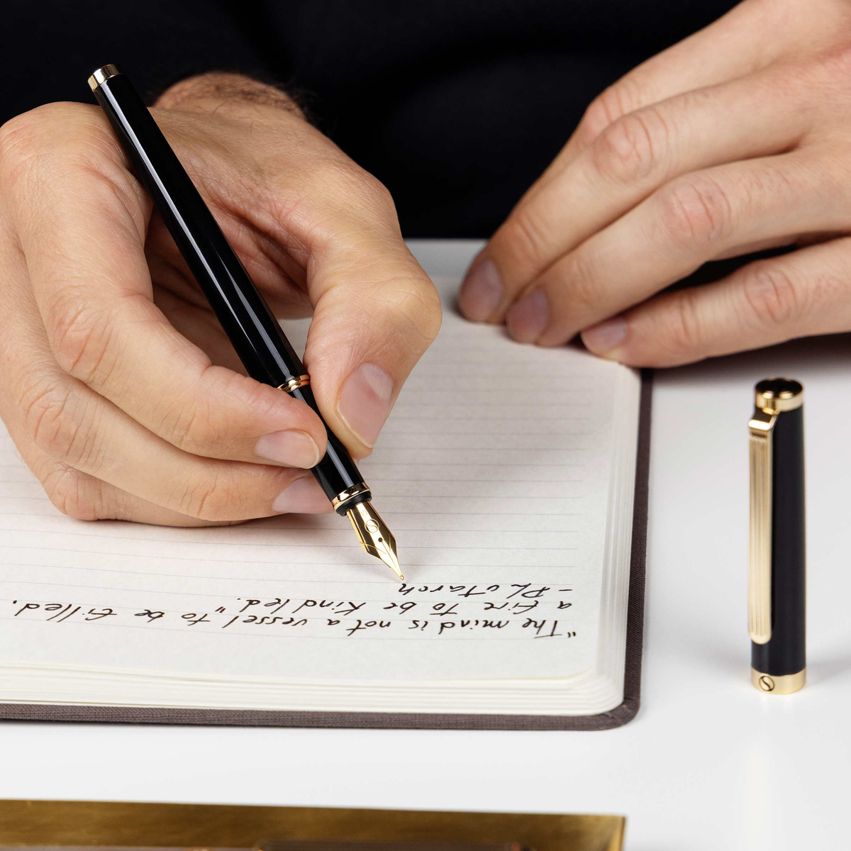 Scriveiner Premium Daily Black Gold Fountain Pen (Medium Nib)
