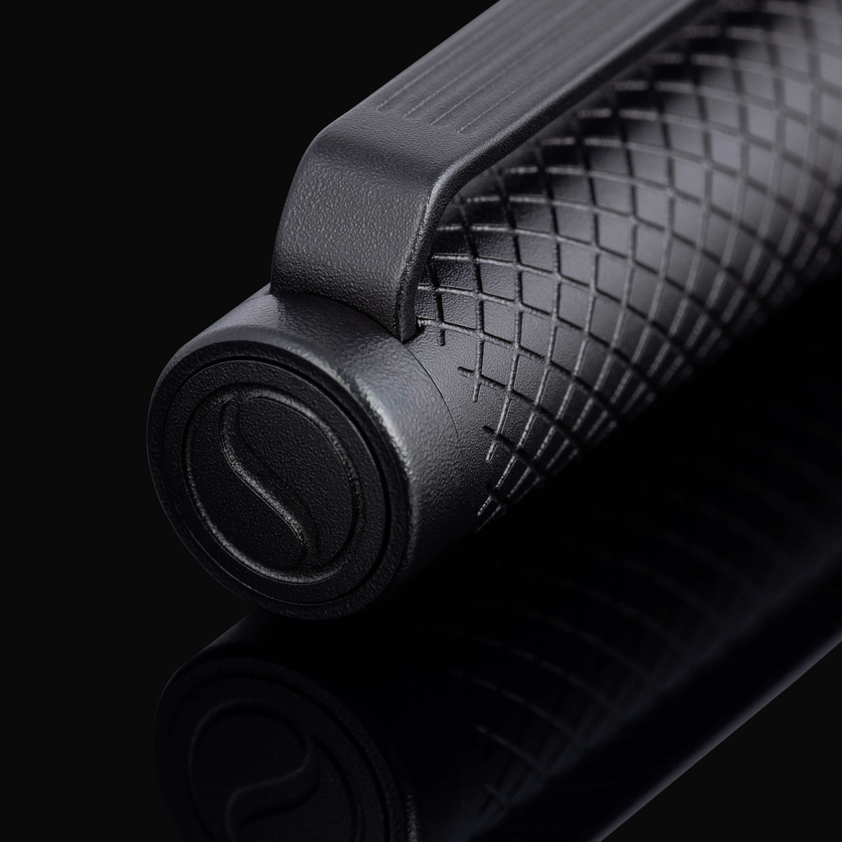 Scriveiner Premium Daily Black Carved Rollerball Pen