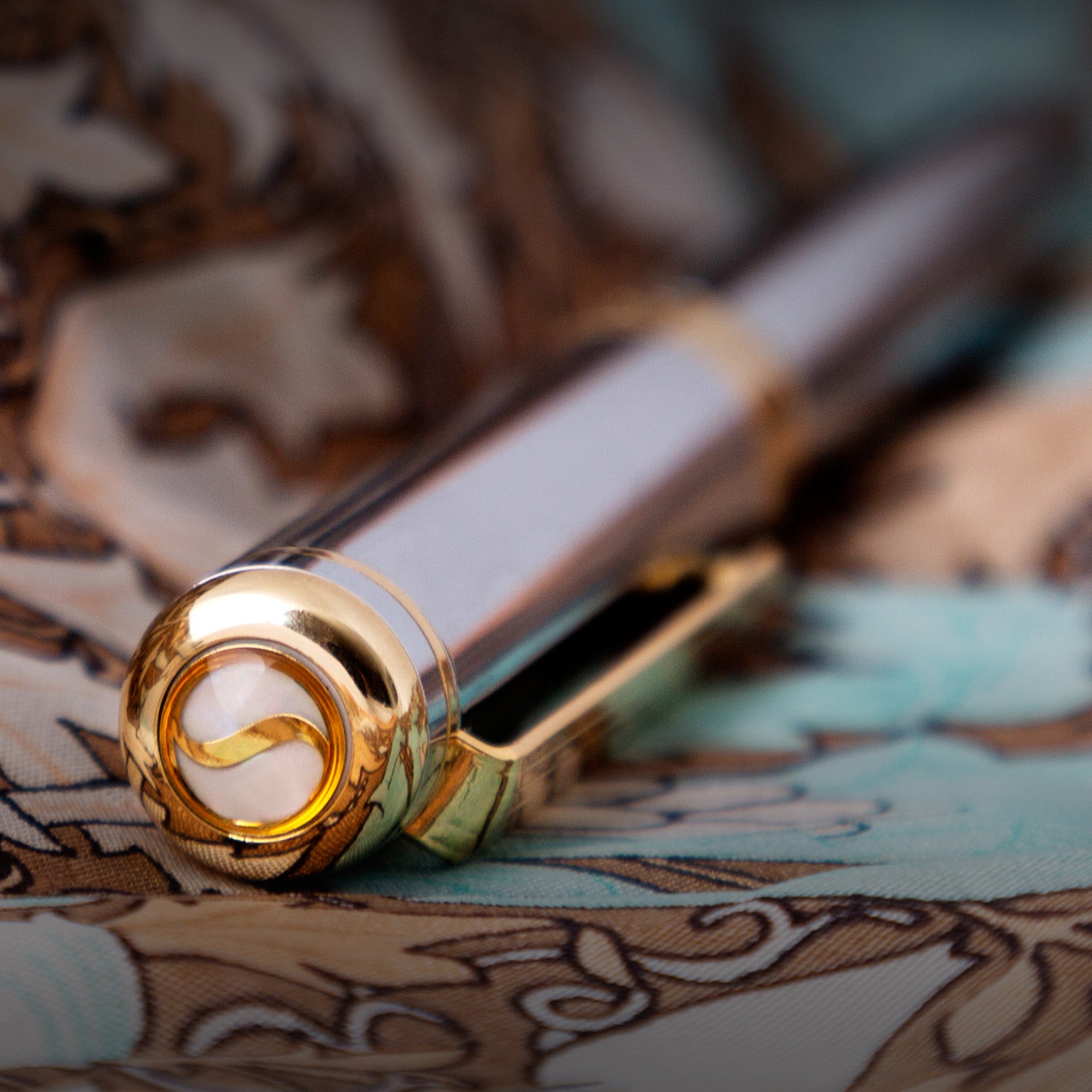 Stylo-plume classique Scriveiner chrome argenté - Pointe fine